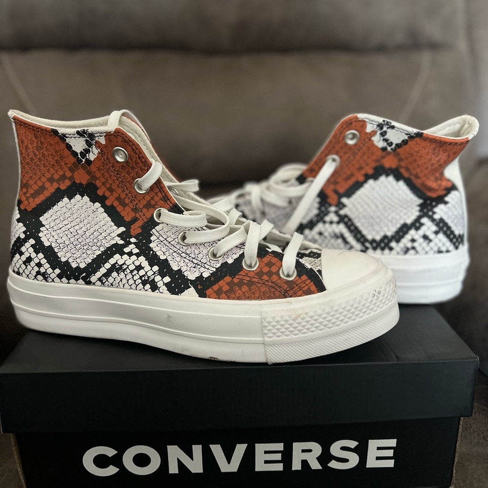 Converse Women’s Platforms 9.5, Worn Once,